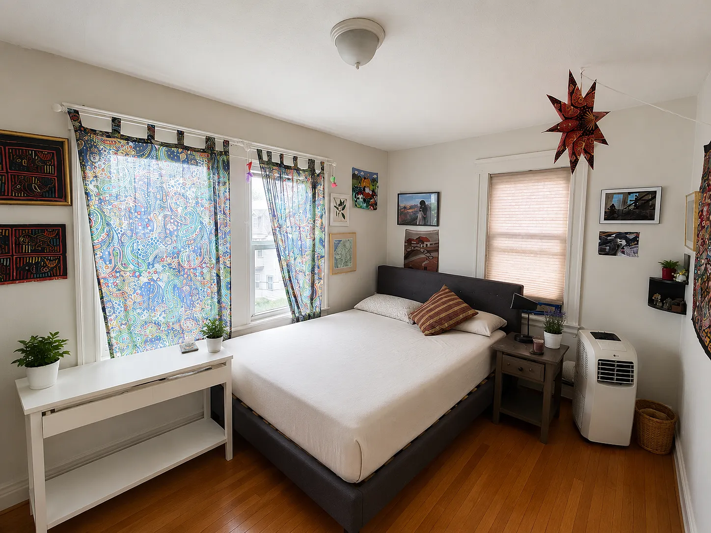 4 bed, 1300 sqft, $4,500 — Photo 2