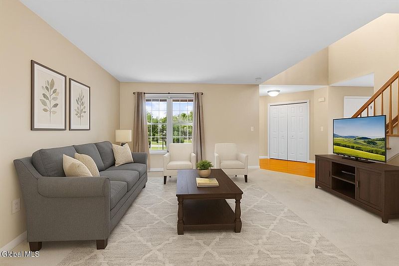 4th image of 24 Patroon Pointe Drive