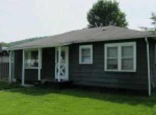 927 Valley Ave, Rainelle, WV 25962