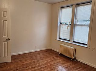25-31 44th St #2, Astoria, NY 11103