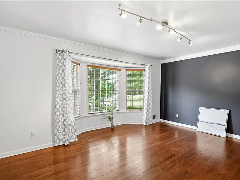 5291 Manhasset Cv — Photo 10