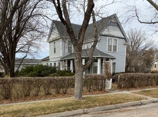 322 N 4th St, Indianola, NE 69034