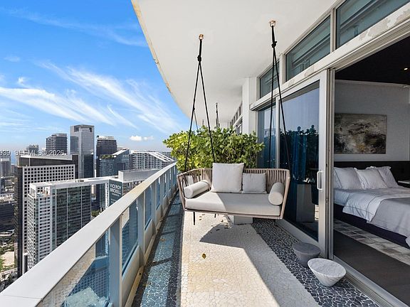 3rd image of 200 Biscayne Boulevard Way #Penthouse 5404