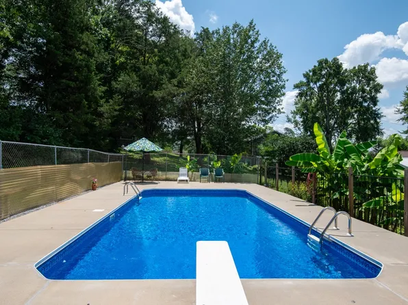 237 Craigmeade Dr, Nashville, TN 37214