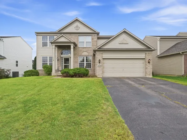 3104 Deerpath Ln, Carpentersville, IL 60110