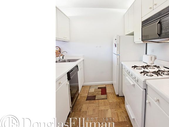 4th image of 415 E 37th St APT 23H