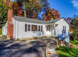 8 Willow Rd, New Milford, CT 06776