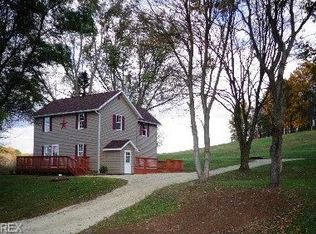 4170 Duchess Rd SW, Sherrodsville, OH 44675