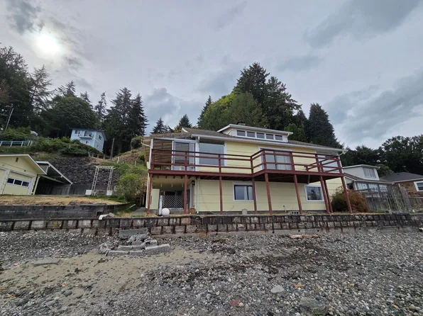 1545 Colchester Dr E, Port Orchard, WA 98366