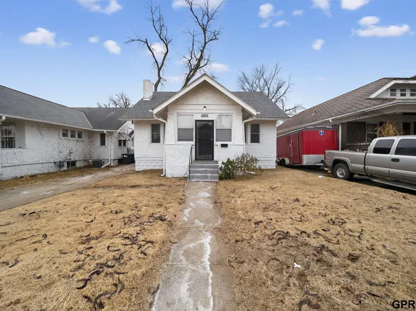 2855 Newport Ave, Omaha, NE 68112