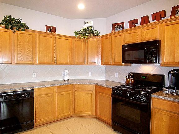 4th image of 6311 N Wintersage Ln