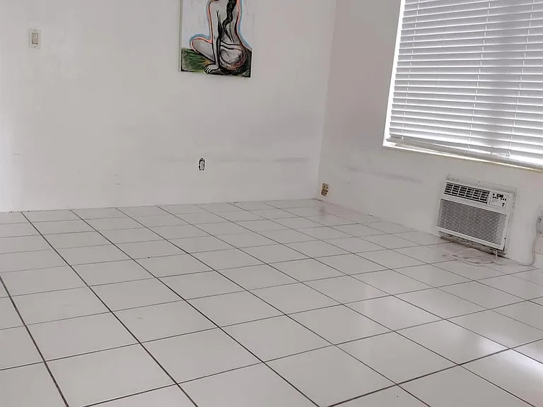 1707 Thomas St #4 — Photo 13