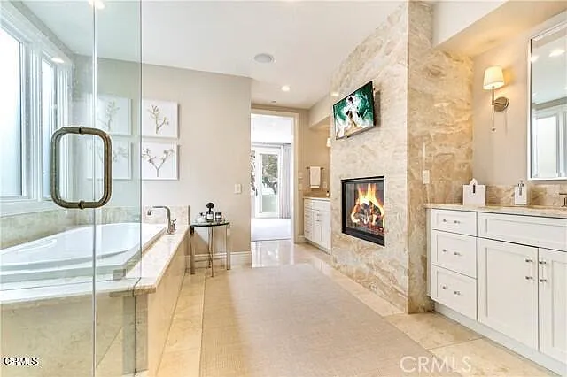 218 Narcissus Ave — Photo 9