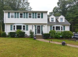 94 Pine Ridge Dr, Franklin, MA 02038