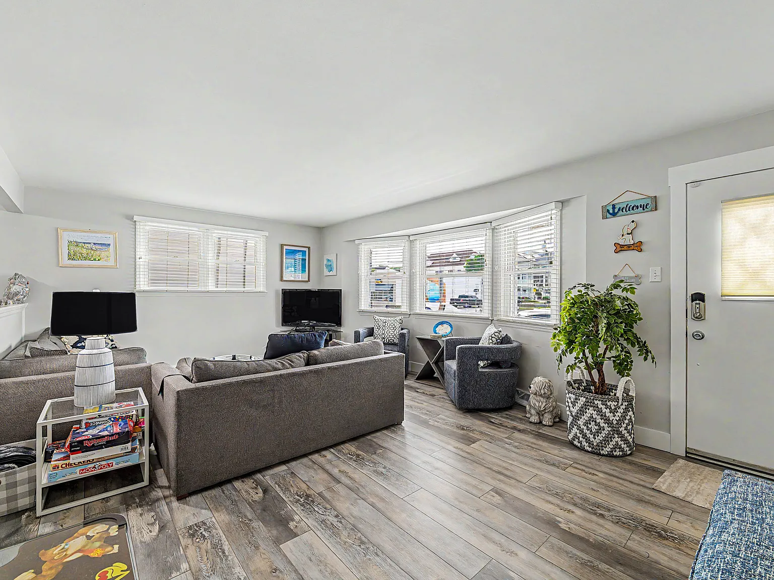 3 bed, 1499 sqft, $2,200 — Photo 3
