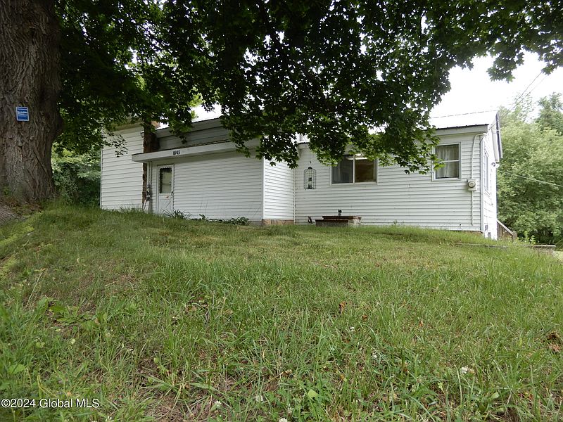 3rd image of 12 Farrell Road