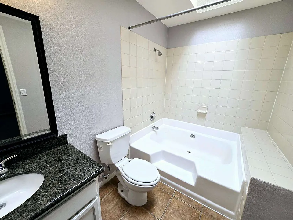 9325 W Desert Inn Rd #229
