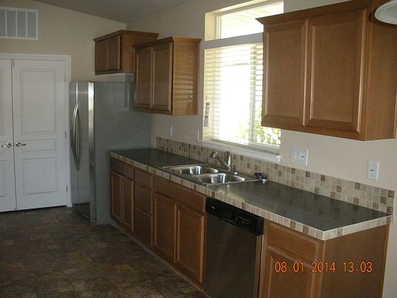 4th image of 3073 Oakbridge Dr