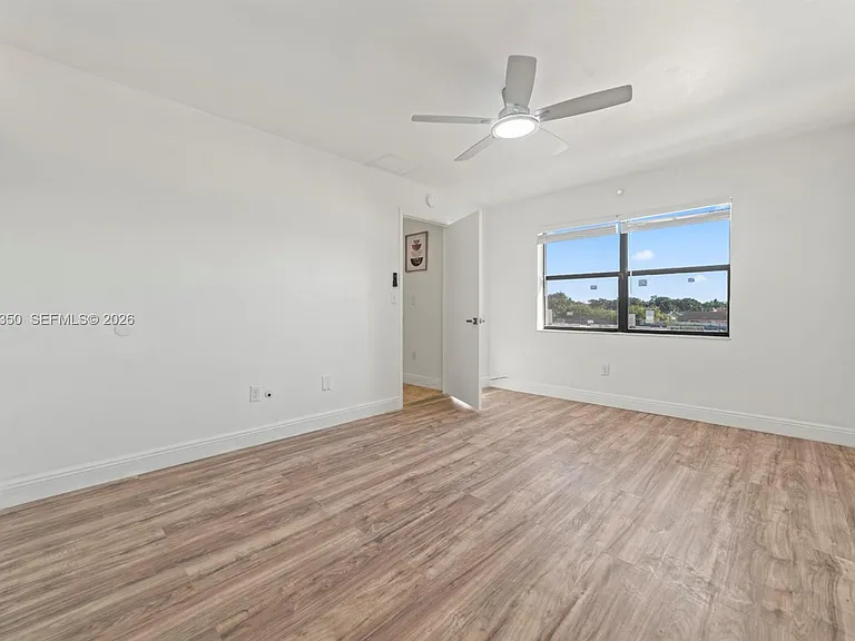 880 NE 207th Ter #20210 — Photo 12