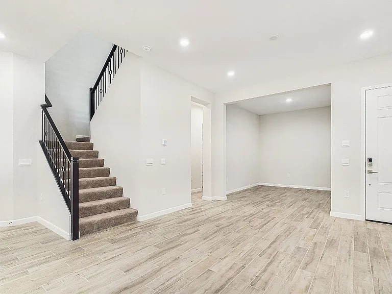 5023 E Gallop Way — Photo 8