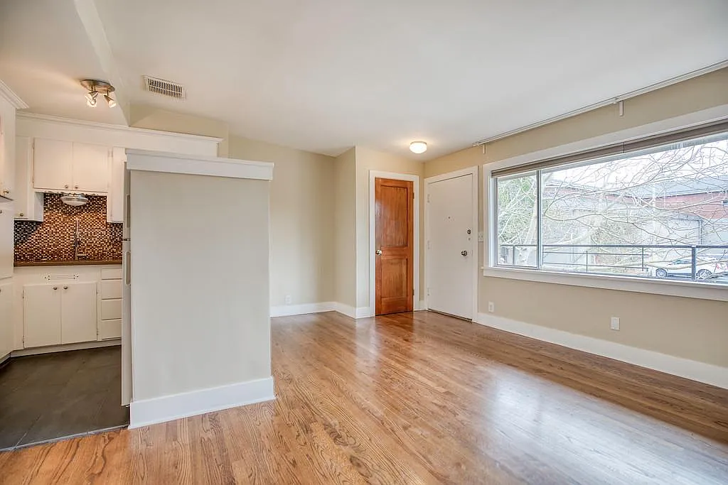 1 bed, 580 sqft, $1,690 — Photo 1