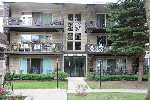 1st image of 945 8th Ave APT 6