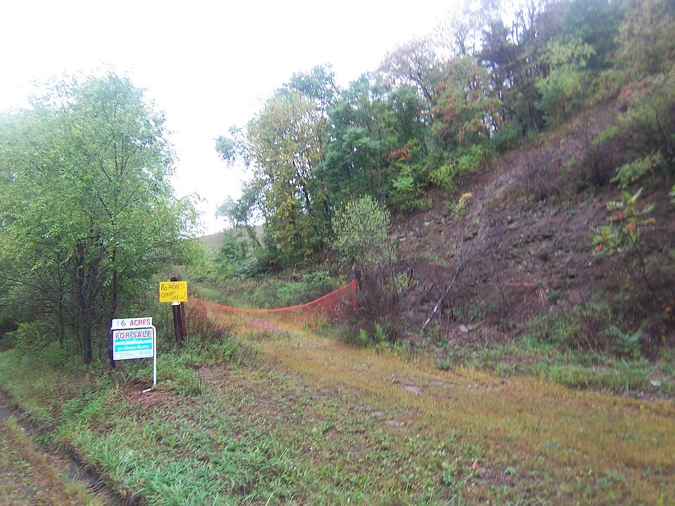 2nd image of 2660 Bottle Run Rd