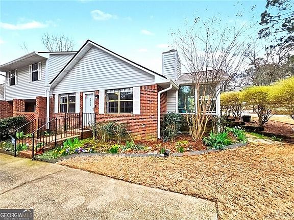 2nd image of 5972 Wintergreen Rd