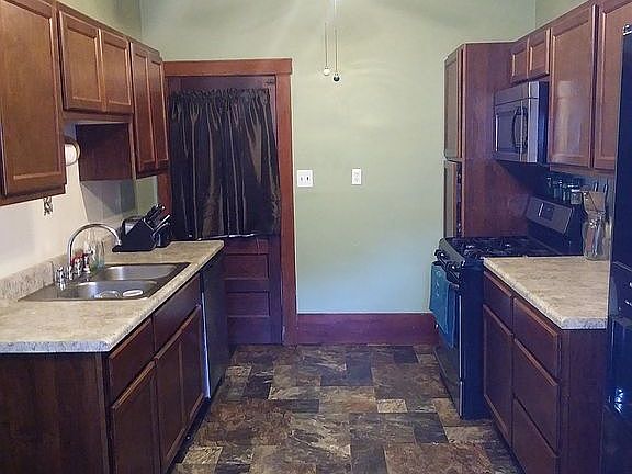 New cabinets & countertops