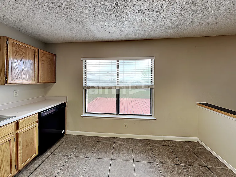 6678 Snow Meadow Dr — Photo 4