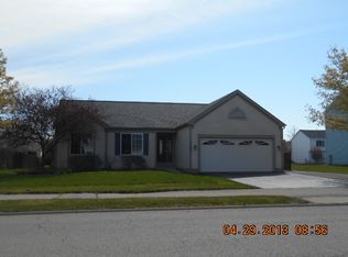 1151 Stonegate Rd, Algonquin, IL 60102