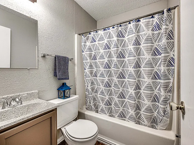 Windsor Place Townhomes — Photo 17