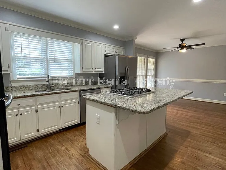 4204 N Mountain Rd NE — Photo 9