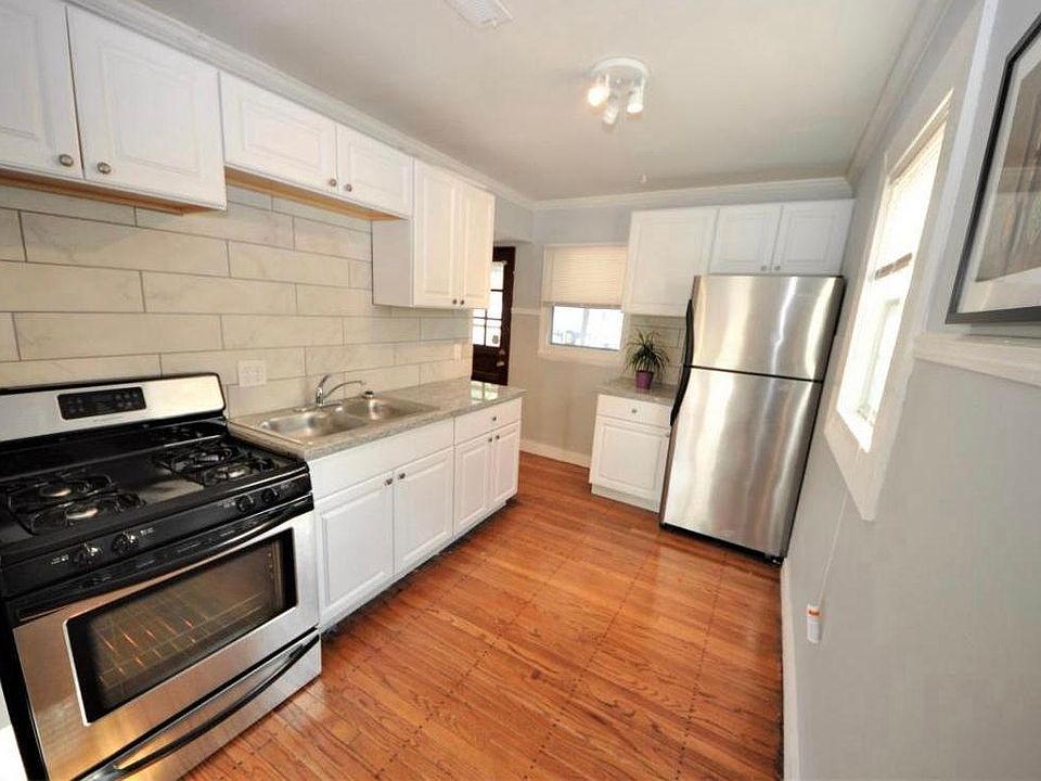 1st image of 3334A S Griffin Ave