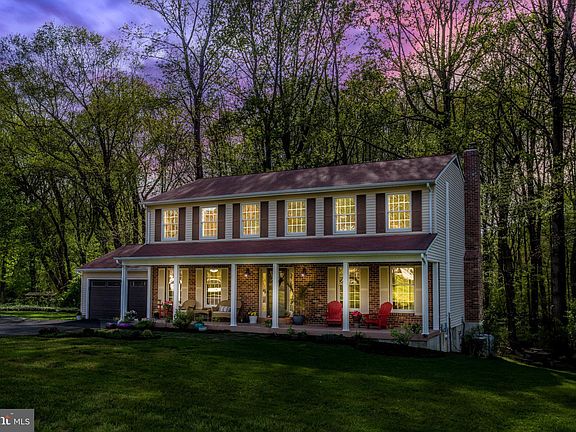 5th image of 6310 Westmont Ct