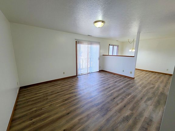 2nd image of 209 Tanglewood Dr APT C