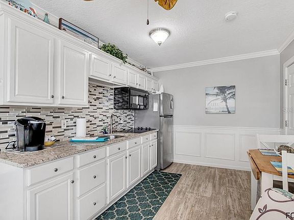 5th image of 301 S Central Ave #7
