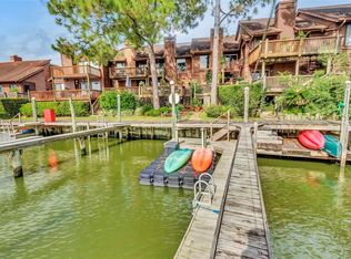 689 Davis Rd, League City, TX 77573