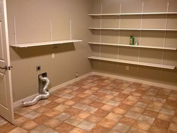 3rd image of 826 N 12th St