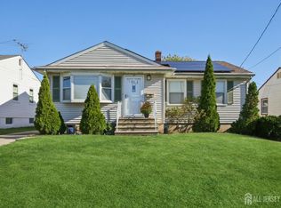 70 Tyler Ave, Iselin, NJ 08830