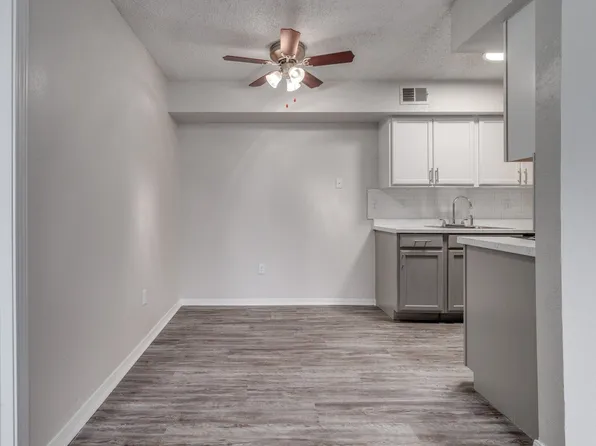 Hickory Grove Apartments