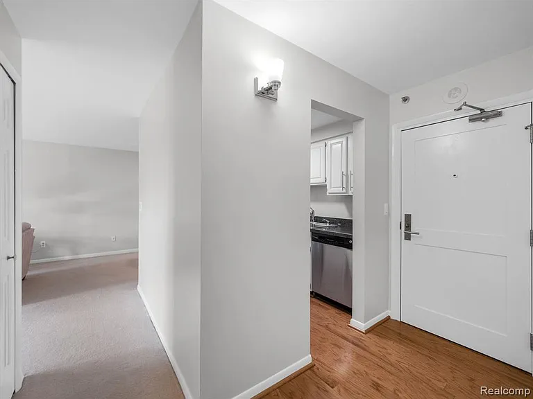 411 S Old Woodward Ave #925 — Photo 12
