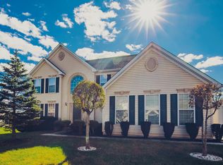 20 Bartlett Dr, Schwenksville, PA 19473