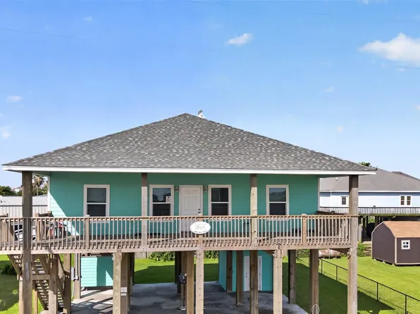 971 Meynig Dr, Crystal Beach, TX 77650