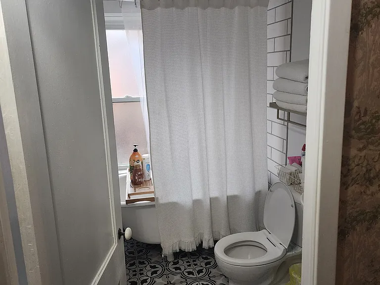 731 Bluff St — Photo 9