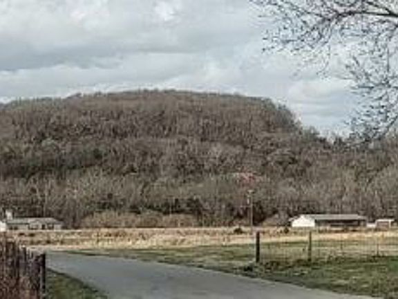 Exterior Neighborhood (street photo)