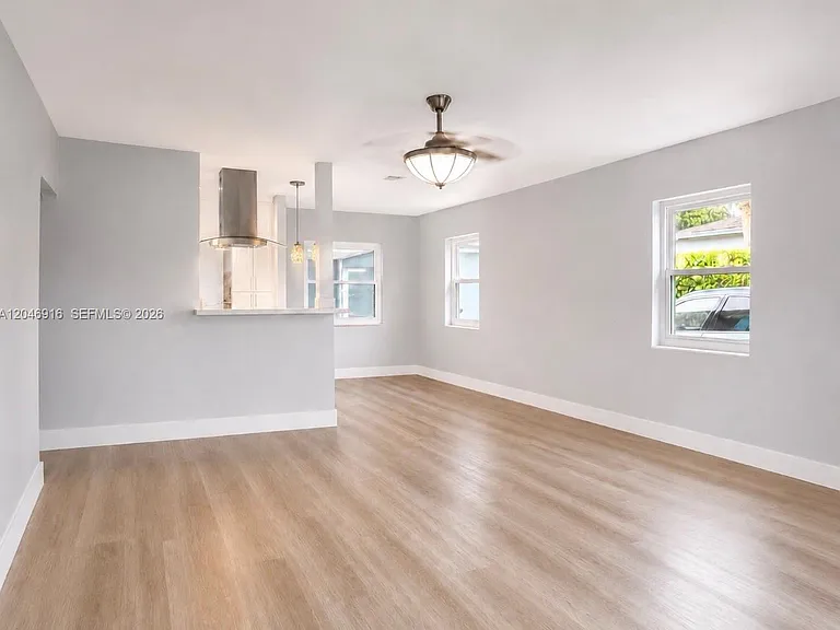 432 NW 103rd St — Photo 4