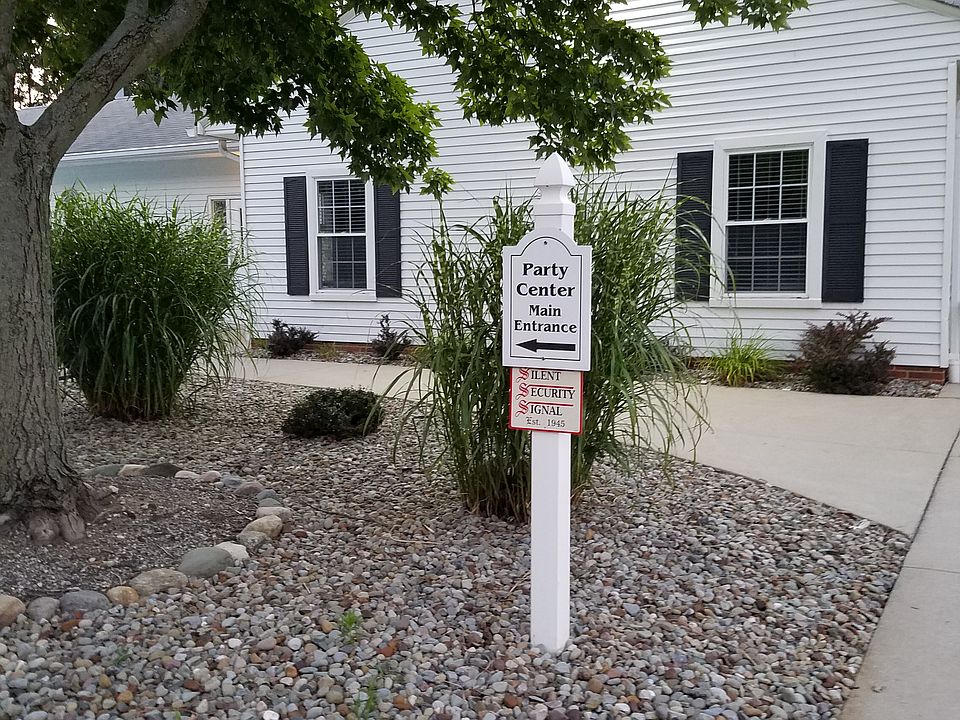 1st image of 10644 Independence Dr