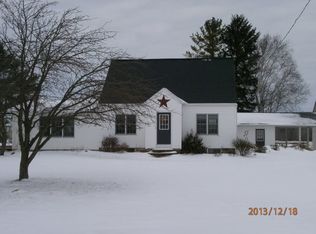 E7116 Symco Rd, Bear Creek, WI 54922