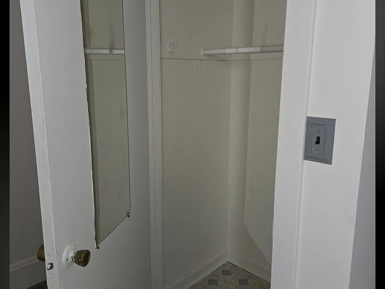 39 E Division St #3B — Photo 5